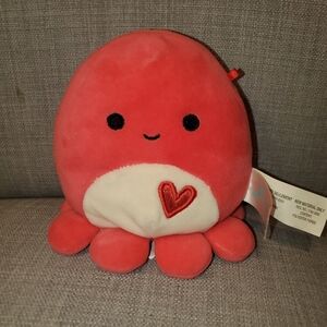 Valentine Squishmallow, Small 5". Nwot.